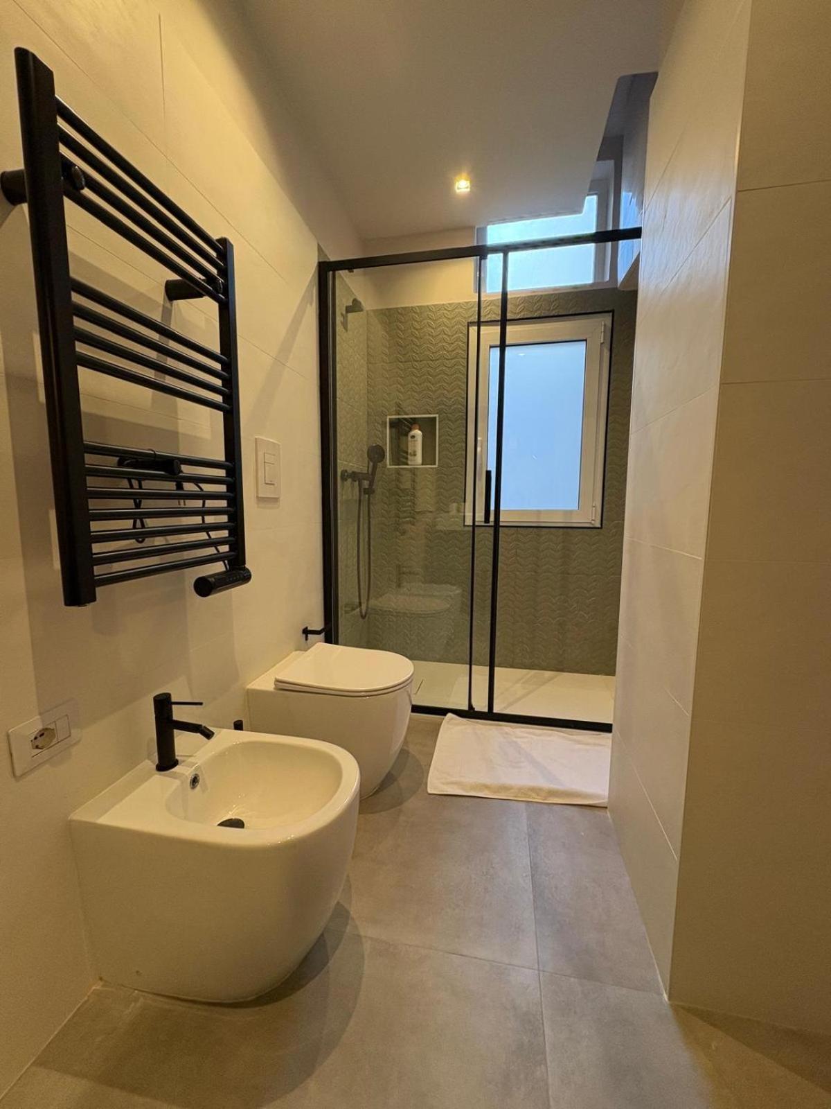 Art N Shelter Apartament Bari Ngoại thất bức ảnh